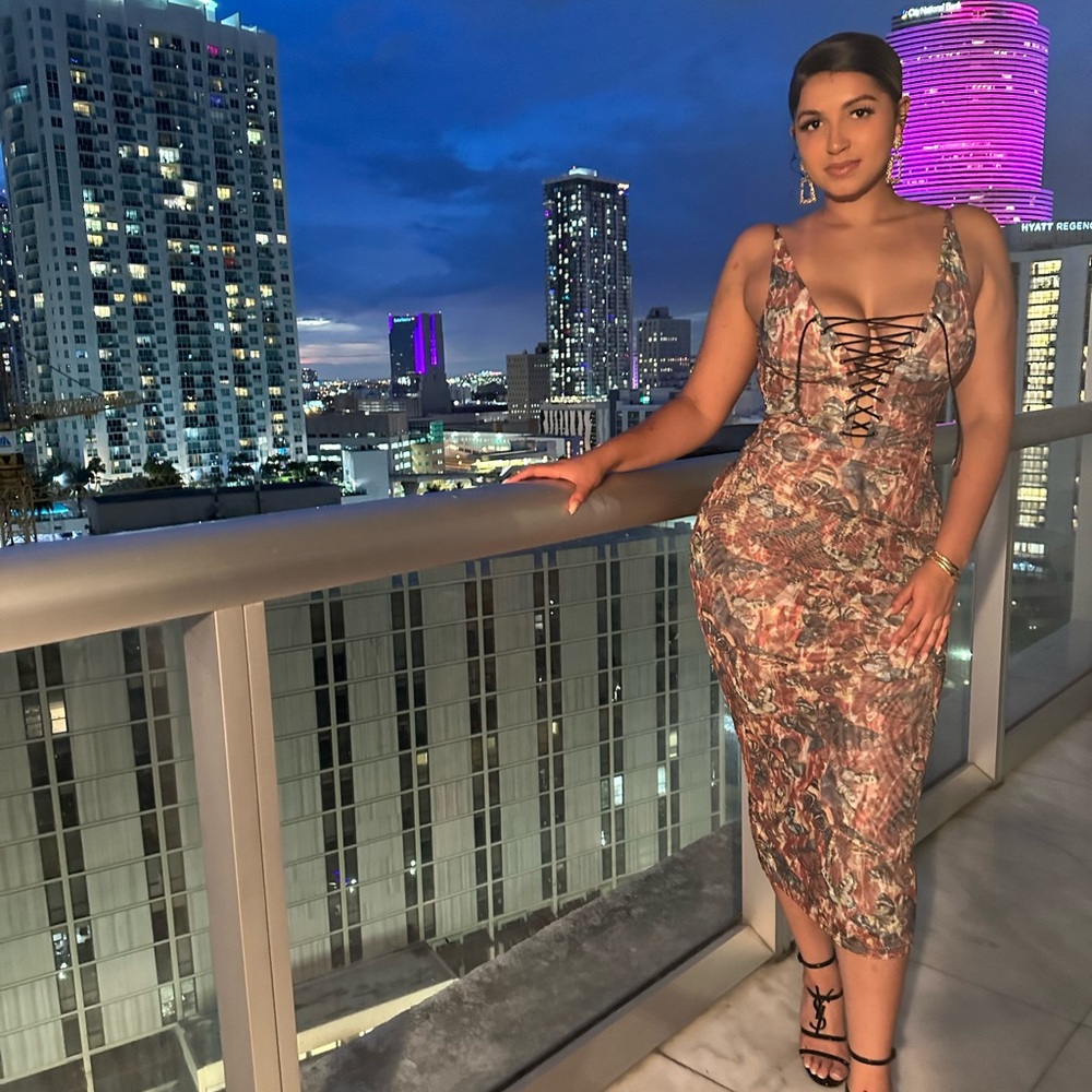Onna US Painted Lady Maxi Dress Size M, worn 1x pictured